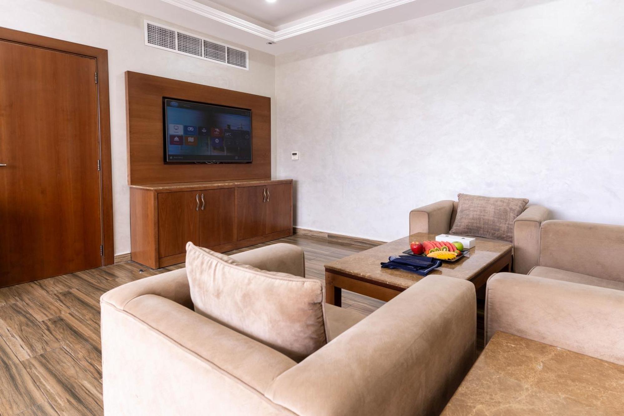 Palma Beach Resort & Spa Umm al-Quwain Exterior photo